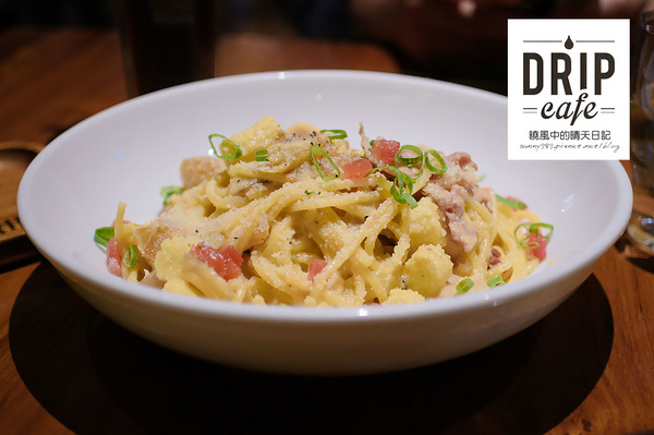 Drip Cafe 好滴(站前店):【台北|好滴咖啡】草莓多拿滋必吃 北車站前聊天美食二不誤好地方 (附完整菜單)