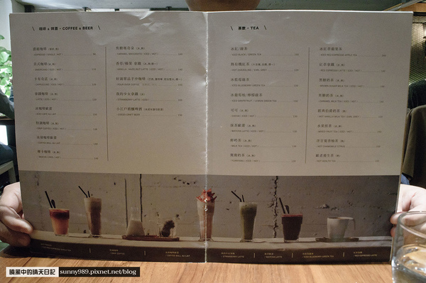 Drip Cafe 好滴(站前店)：【台北|好滴咖啡】草莓多拿滋必吃 北車站前聊天美食二不誤好地方 (附完整菜單)