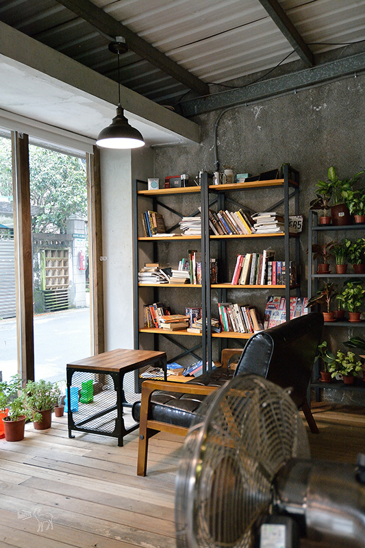 賣牛肉麵與甜點的好物咖啡館:捷運南京復興 中山國中站美食