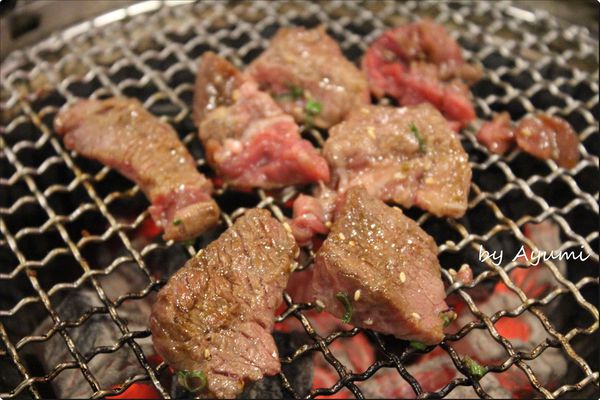 碳味亭和牛炭火燒肉：[食記]碳味亭和牛炭火燒肉♥超美味♥