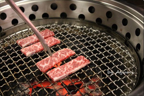 碳味亭和牛炭火燒肉：[食記]碳味亭和牛炭火燒肉♥超美味♥