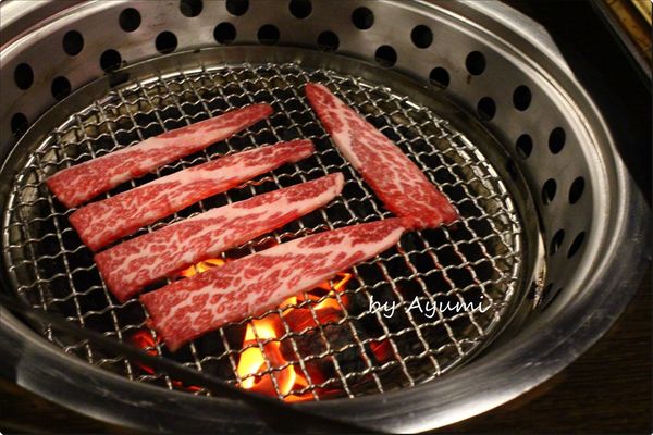 碳味亭和牛炭火燒肉：[食記]碳味亭和牛炭火燒肉♥超美味♥