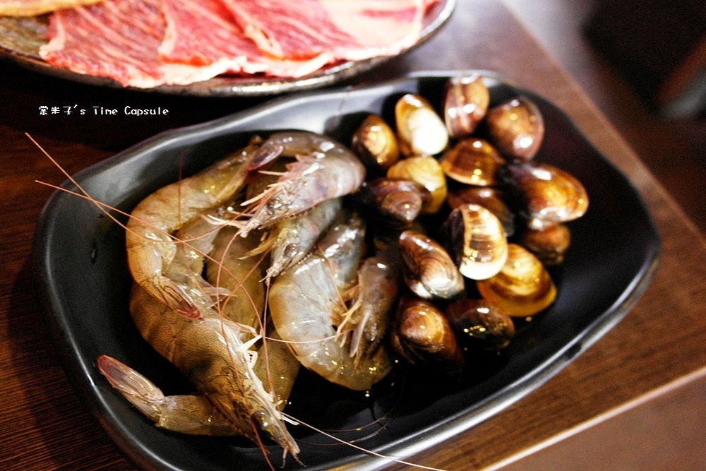 [台南新營]碳味亭-燒肉+火鍋吃到飽~想要大口吃肉的好所在~