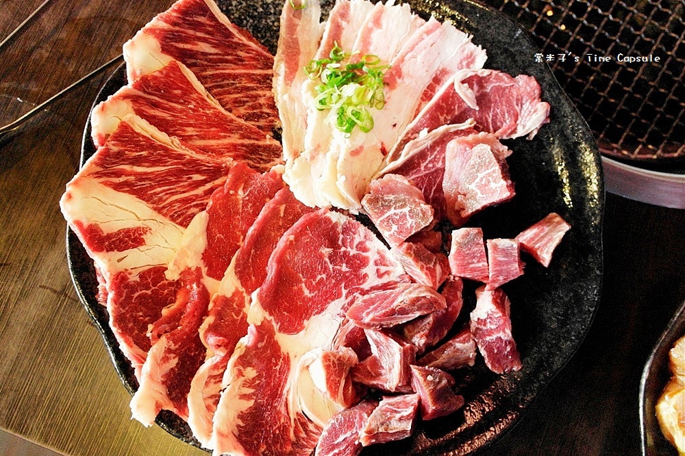 [台南新營]碳味亭-燒肉+火鍋吃到飽~想要大口吃肉的好所在~