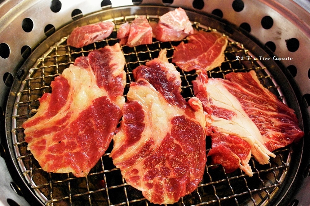 [台南新營]碳味亭-燒肉+火鍋吃到飽~想要大口吃肉的好所在~