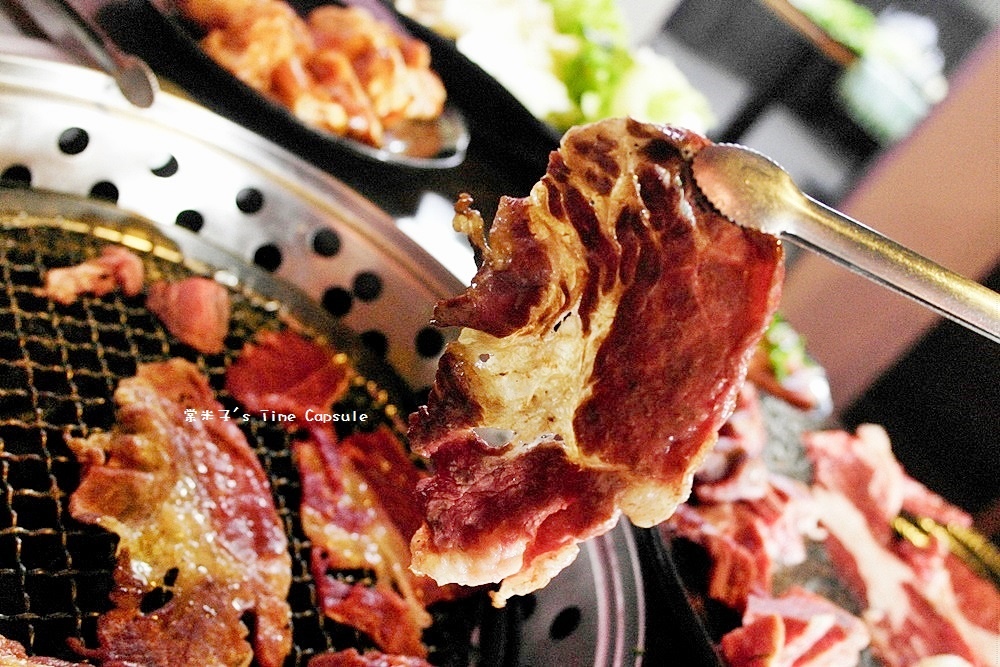 [台南新營]碳味亭-燒肉+火鍋吃到飽~想要大口吃肉的好所在~