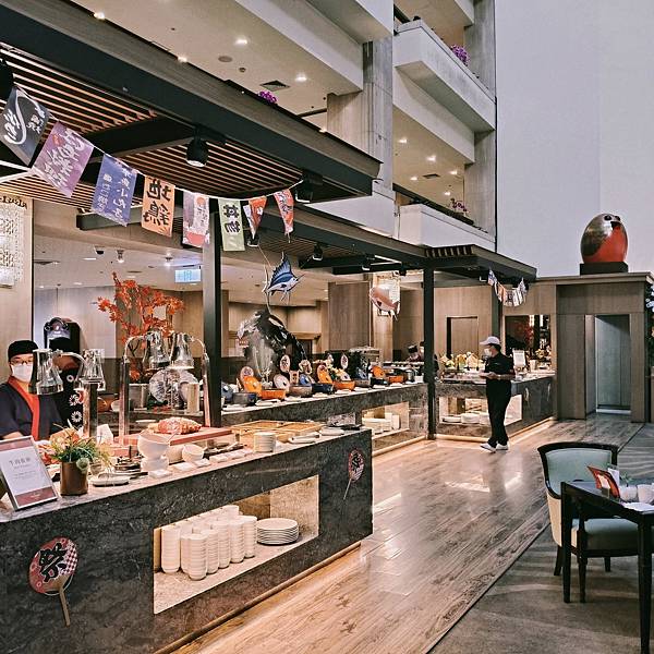 台北福華彩虹座自助~環境寬敞優雅舒適~服務及餐點都在水準之上