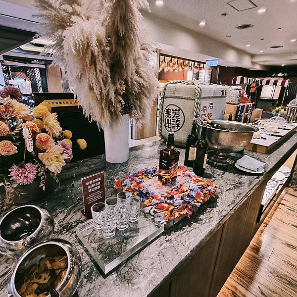 台北福華彩虹座自助~環境寬敞優雅舒適~服務及餐點都在水準之上