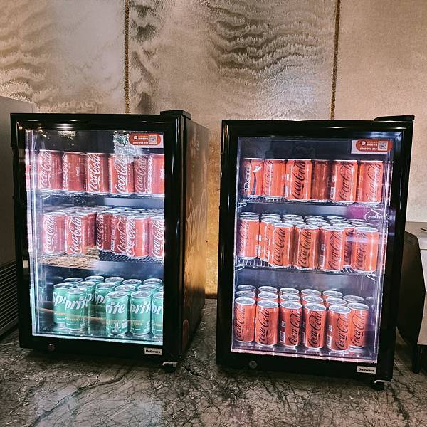 台北福華彩虹座自助~環境寬敞優雅舒適~服務及餐點都在水準之上