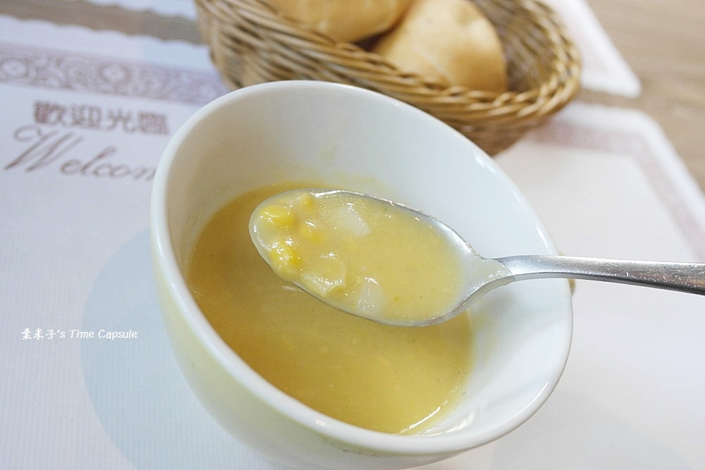 [台南東區]三胡町小酒館Bistro-老屋欣力，280元起跳就可嘗到一式6道的套餐，好吃又精緻!!!!