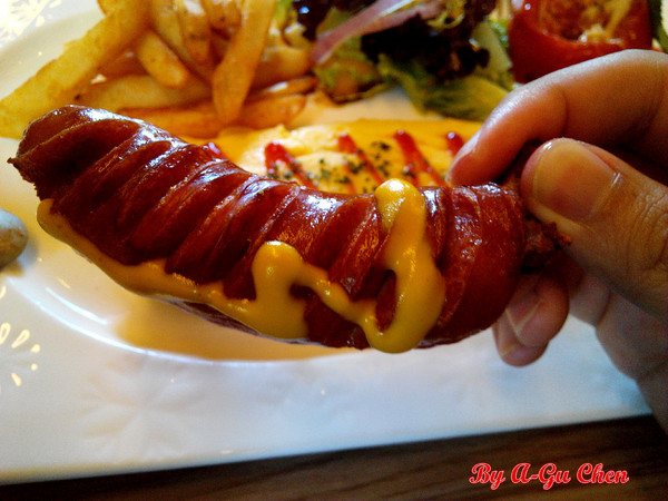 三胡町-Bistro:【臺南Ω東區】三胡町。擁有老屋外貌而內蘊現代靈魂的餐酒坊 三胡町-Bistro:【臺南Ω東區】三胡町。擁有老屋外貌而內蘊現代靈魂的餐酒坊