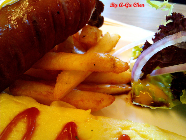 三胡町-Bistro:【臺南Ω東區】三胡町。擁有老屋外貌而內蘊現代靈魂的餐酒坊 三胡町-Bistro:【臺南Ω東區】三胡町。擁有老屋外貌而內蘊現代靈魂的餐酒坊