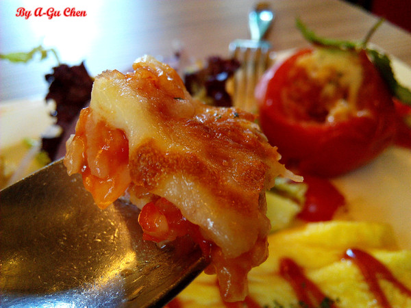 三胡町-Bistro:【臺南Ω東區】三胡町。擁有老屋外貌而內蘊現代靈魂的餐酒坊 三胡町-Bistro:【臺南Ω東區】三胡町。擁有老屋外貌而內蘊現代靈魂的餐酒坊