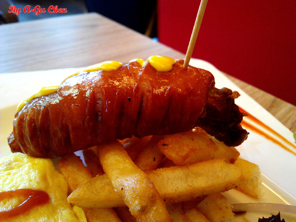 三胡町-Bistro:【臺南Ω東區】三胡町。擁有老屋外貌而內蘊現代靈魂的餐酒坊 三胡町-Bistro:【臺南Ω東區】三胡町。擁有老屋外貌而內蘊現代靈魂的餐酒坊