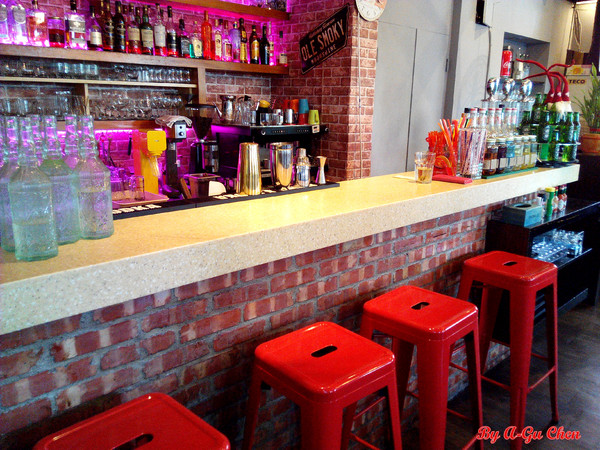 三胡町-Bistro:【臺南Ω東區】三胡町。擁有老屋外貌而內蘊現代靈魂的餐酒坊 三胡町-Bistro:【臺南Ω東區】三胡町。擁有老屋外貌而內蘊現代靈魂的餐酒坊