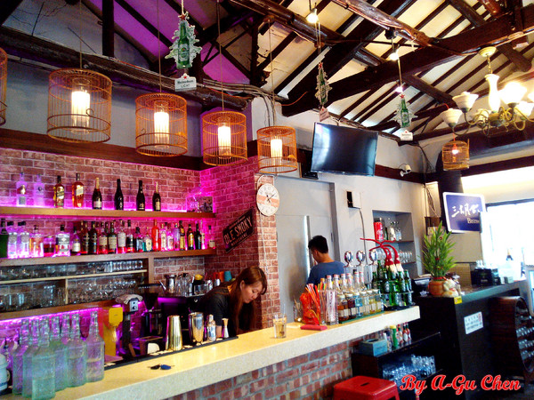 三胡町-Bistro:【臺南Ω東區】三胡町。擁有老屋外貌而內蘊現代靈魂的餐酒坊 三胡町-Bistro:【臺南Ω東區】三胡町。擁有老屋外貌而內蘊現代靈魂的餐酒坊