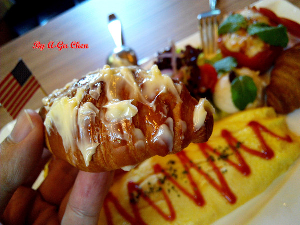 三胡町-Bistro:【臺南Ω東區】三胡町。擁有老屋外貌而內蘊現代靈魂的餐酒坊 三胡町-Bistro:【臺南Ω東區】三胡町。擁有老屋外貌而內蘊現代靈魂的餐酒坊