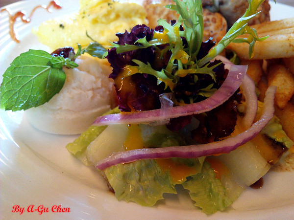 三胡町-Bistro:【臺南Ω東區】三胡町。擁有老屋外貌而內蘊現代靈魂的餐酒坊 三胡町-Bistro:【臺南Ω東區】三胡町。擁有老屋外貌而內蘊現代靈魂的餐酒坊