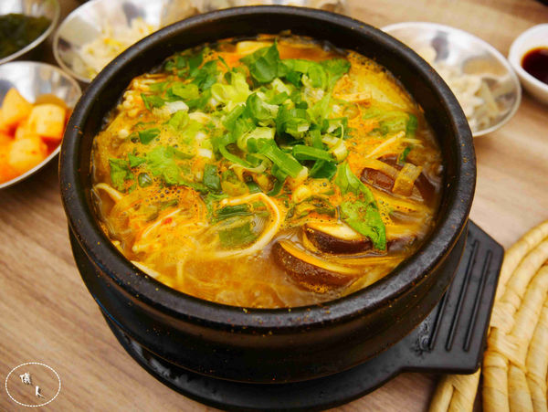 板橋.捷運江子翠站 ║ 江原道韓國料理 (文化店) ║ 招牌菜:春川辣炒雞、馬鈴薯排骨鍋