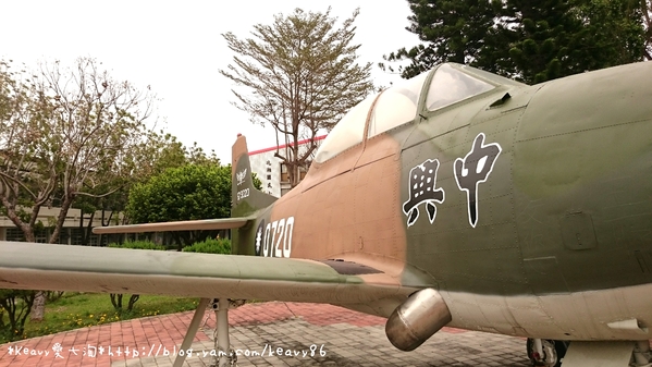 ★高雄岡山★【兆湘國小】造飛機x2來到青草地，乘著夢想起飛囉～