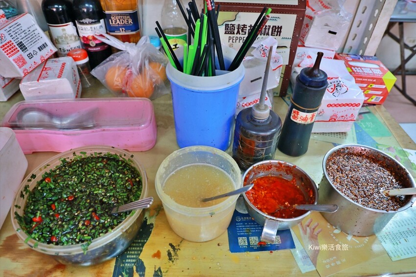 台中市北屯區台中北屯昌平炒麵|炒麵好吃不膩口.鴛鴦麵挺不賴!肥瘦各半滷肉飯搭自家辣醬味道一絕~