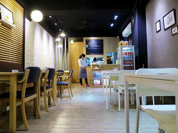 日夕洋食屋：蛋包飯專賣..    日夕洋食屋/愛評體驗團