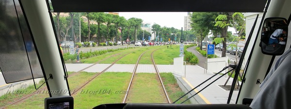 輕軌籬仔內站:來去搭輕軌 3 ..起跑~ ..高雄的水岸輕軌 輕軌籬仔內站:來去搭輕軌 3 ..起跑~ ..高雄的水岸輕軌