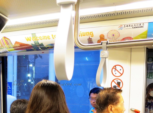 輕軌籬仔內站：來去搭輕軌 3 ..起跑~   ..高雄的水岸輕軌