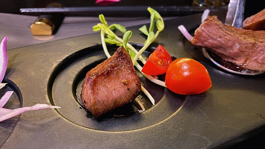 【花蓮市區】極焰精緻燒肉┃文創園區旁炭火直烤U.S.Prime和牛肋眼的頂級燒肉餐廳┃ - / 郭郭的花東走跳生活 /