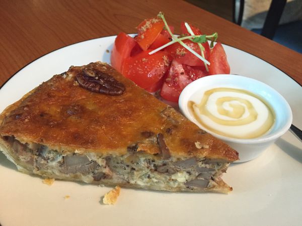 捷運台電大樓站 ✿ HI 日愣 ✿ 健康滋味的巷弄早午餐