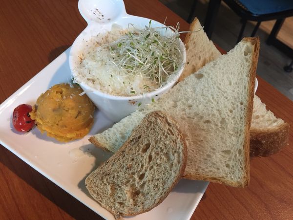 捷運台電大樓站 ✿ HI 日愣 ✿ 健康滋味的巷弄早午餐