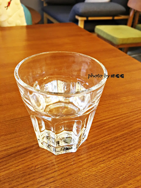 【台中 北區】Cafe LuLu *鬆餅是胖心中的第一名,氣氛超好,聊天、放鬆的好所在*