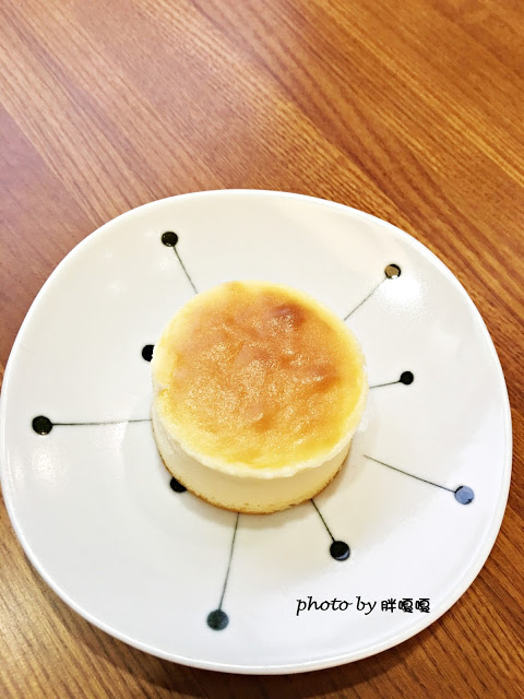 【台中 北區】Cafe LuLu *鬆餅是胖心中的第一名,氣氛超好,聊天、放鬆的好所在*