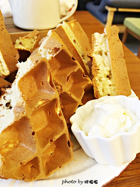 【台中 北區】Cafe LuLu *鬆餅是胖心中的第一名,氣氛超好,聊天、放鬆的好所在*