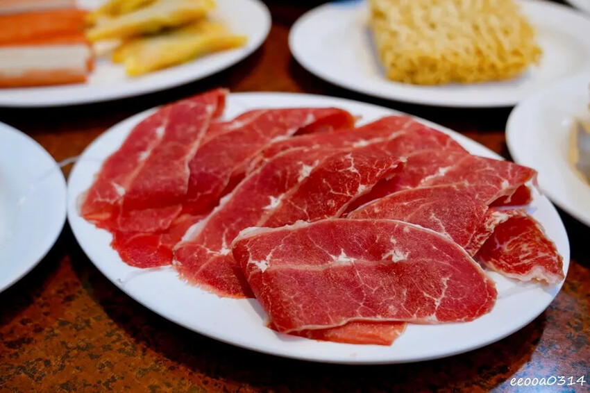 高雄沙茶火鍋「名家汕頭沙茶火鍋」，手工特製沙茶搭配汕頭扁魚大