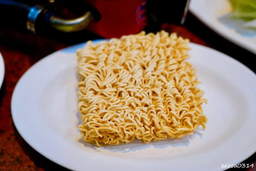 高雄沙茶火鍋「名家汕頭沙茶火鍋」，手工特製沙茶搭配汕頭扁魚大