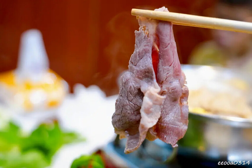 高雄沙茶火鍋「名家汕頭沙茶火鍋」，手工特製沙茶搭配汕頭扁魚大