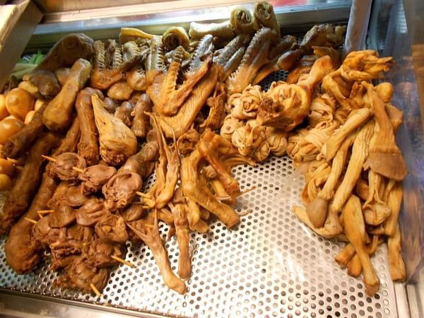 鴨霸王國煙燻滷味：別有一番滋味~ .. 鴨霸王國