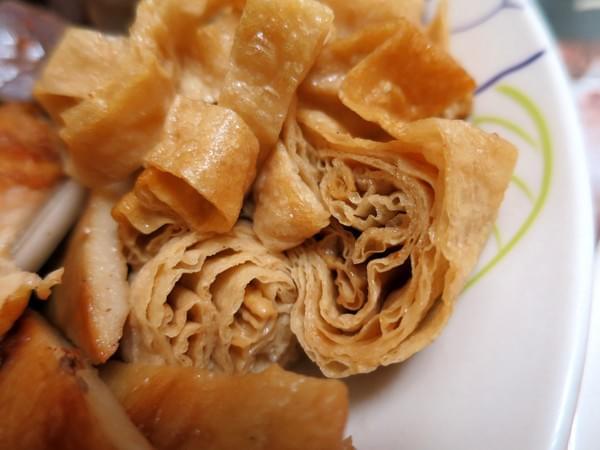 鴨霸王國煙燻滷味：別有一番滋味~ .. 鴨霸王國