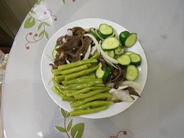 鴨霸王國煙燻滷味：別有一番滋味~ .. 鴨霸王國