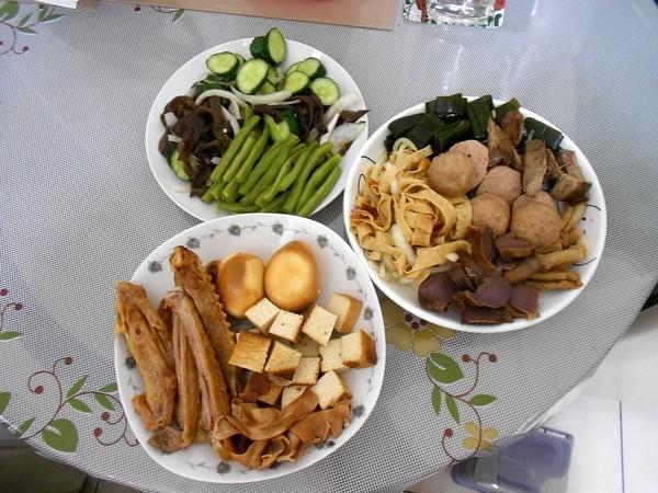 鴨霸王國煙燻滷味：別有一番滋味~ .. 鴨霸王國