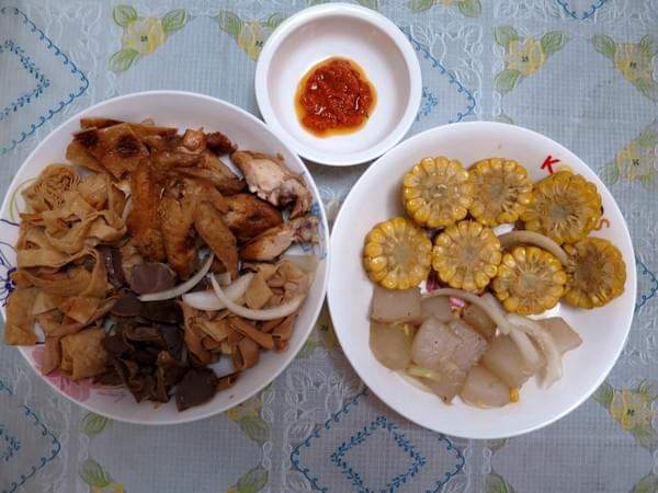 鴨霸王國煙燻滷味：別有一番滋味~ .. 鴨霸王國