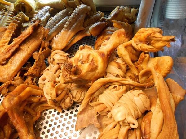 鴨霸王國煙燻滷味：別有一番滋味~ .. 鴨霸王國