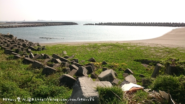 ★高雄永安★【烏林投海邊、鑽石沙灣】迷人的貝殼色沙灘。