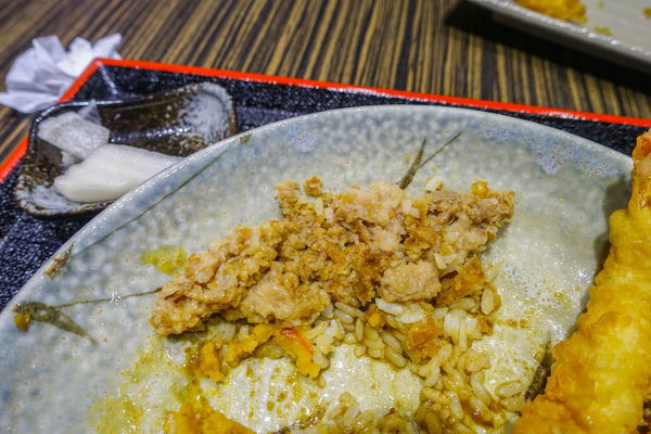 丼物食堂 - 山高的期待 vs 海深的失落