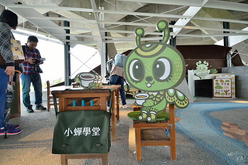 宜蘭冬山河一日遊-推薦新打卡景點:冬山火車站,冬山河生態綠舟,珍珠社區好食光食堂美食,中山社區綠野茶園採茶體驗