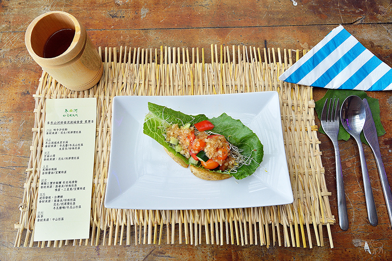 宜蘭冬山河一日遊-推薦新打卡景點:冬山火車站,冬山河生態綠舟,珍珠社區好食光食堂美食,中山社區綠野茶園採茶體驗
