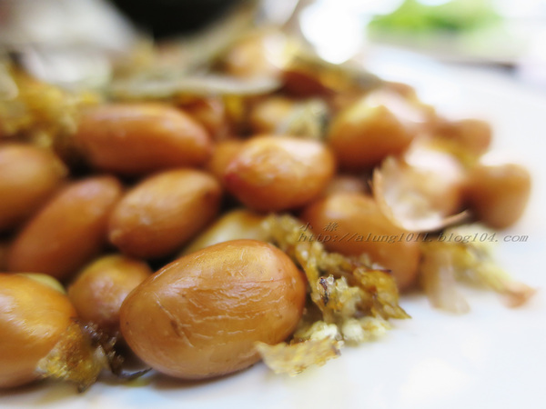 舟鶴家嫩骨飯(文賢店)：足厚呷~   ..舟鶴家嫩骨飯(文賢店)