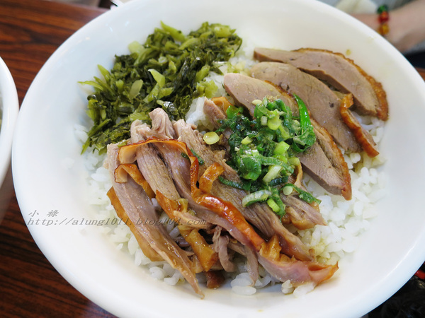 舟鶴家嫩骨飯(文賢店)：足厚呷~   ..舟鶴家嫩骨飯(文賢店)