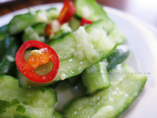 舟鶴家嫩骨飯(文賢店)：足厚呷~   ..舟鶴家嫩骨飯(文賢店)